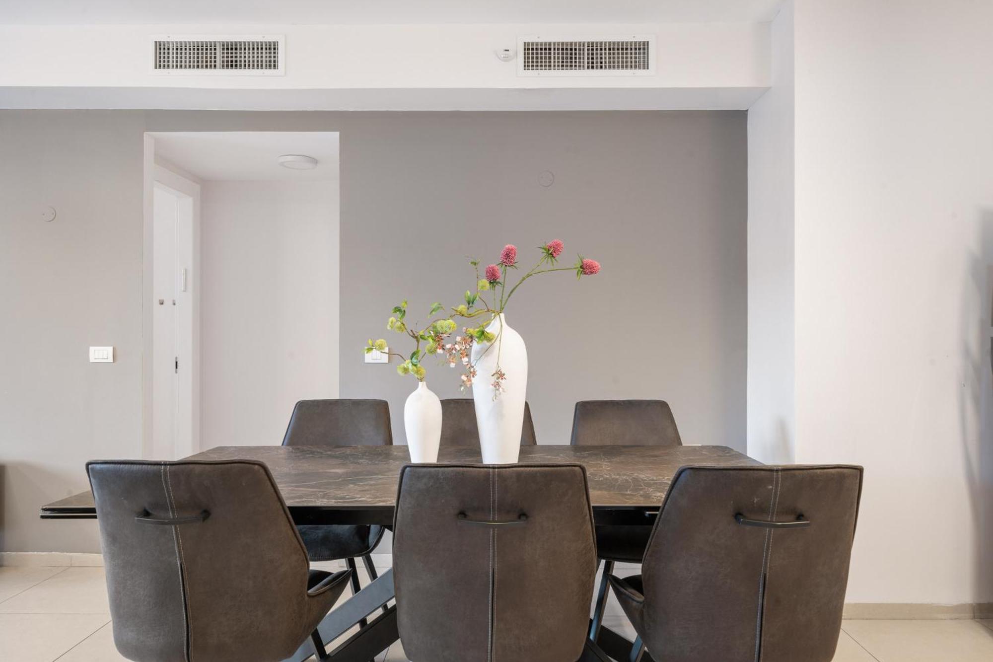 ירושלים Isrentals Haneviim - Aparthotel In City Center מראה חיצוני תמונה
