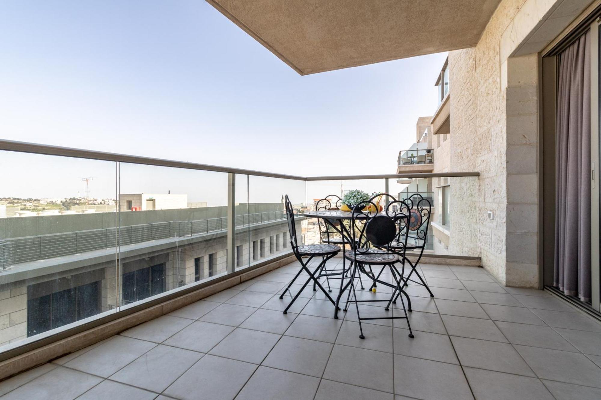 ירושלים Isrentals Haneviim - Aparthotel In City Center מראה חיצוני תמונה