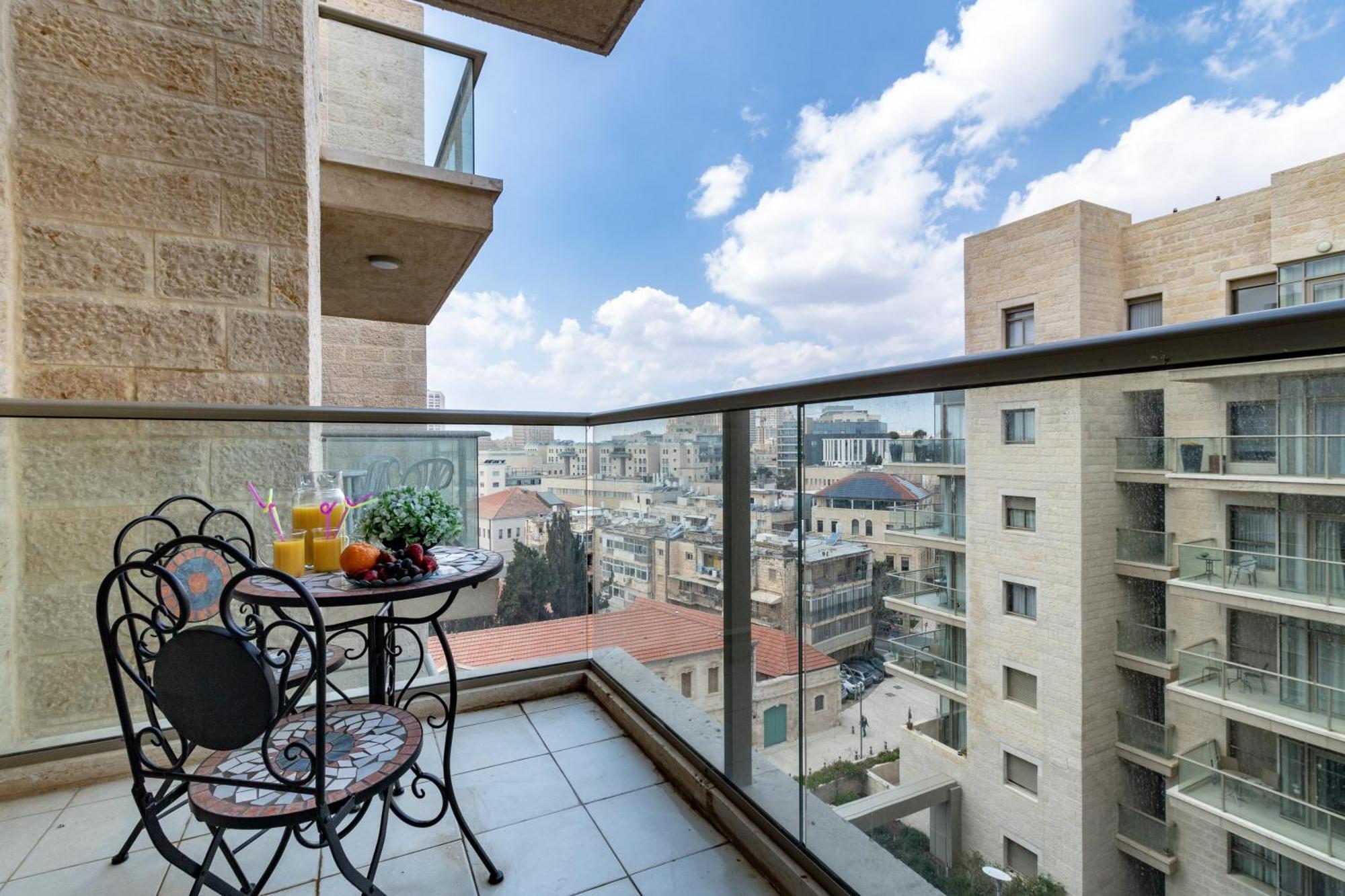 ירושלים Isrentals Haneviim - Aparthotel In City Center מראה חיצוני תמונה