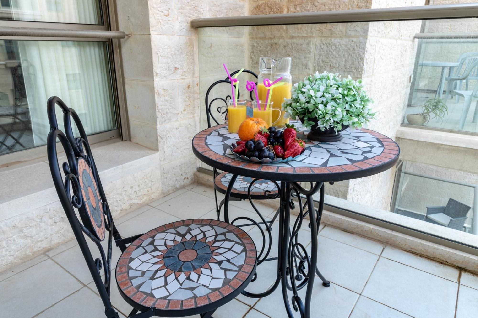 ירושלים Isrentals Haneviim - Aparthotel In City Center מראה חיצוני תמונה